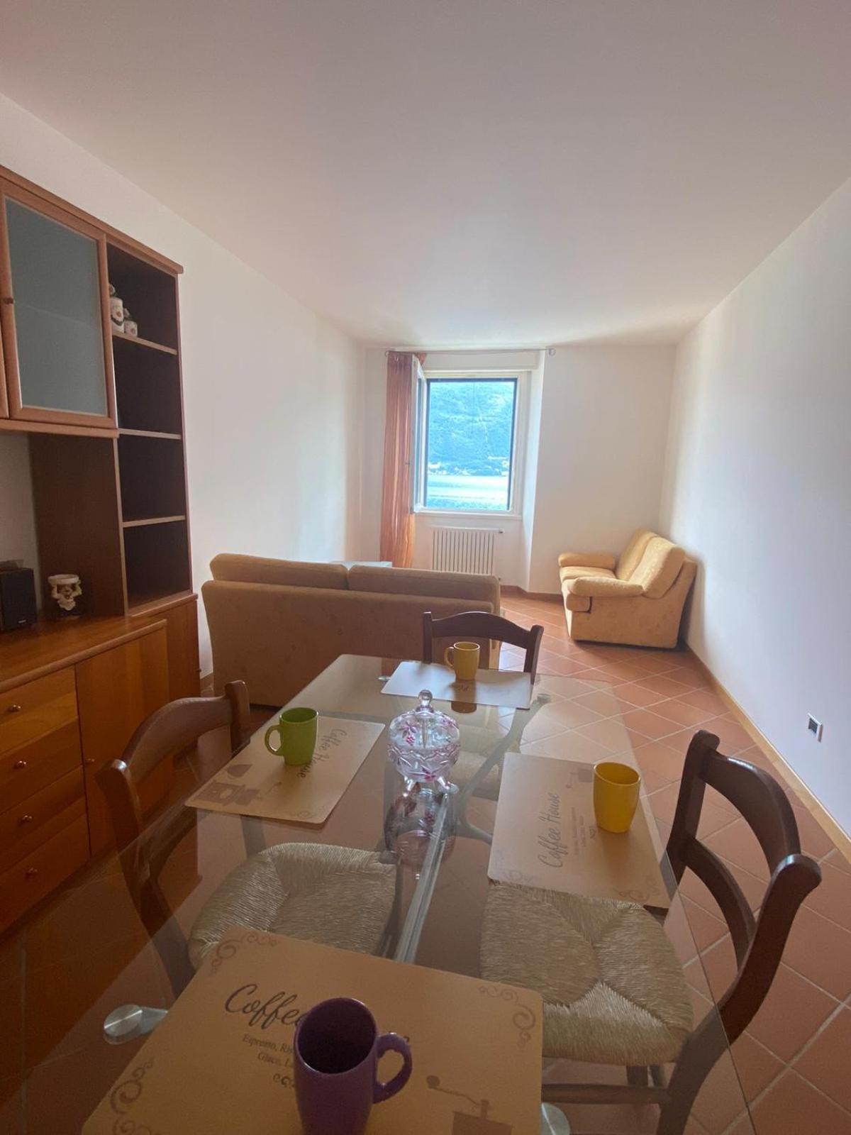 The Rose - Apartment Front Lake كريميا المظهر الخارجي الصورة